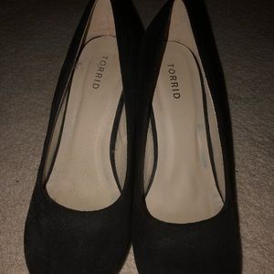 NWOT Torrid Black Wedge Pumps Sz. 10